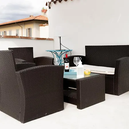 The Dream Terrace - Lea Blue بيت ضيافة فلورنس